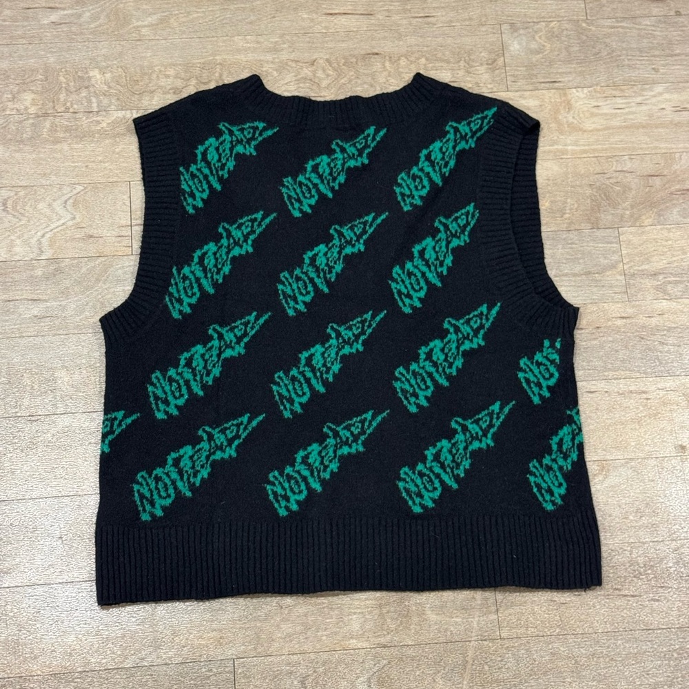 H&M x No Fear Jacquard Knit Sweater Vest Oversized All Over Print Size Large - Picture 5 of 5